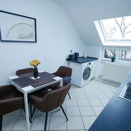 Business & Travel Apartment, 15 Min Messe 아파트 *