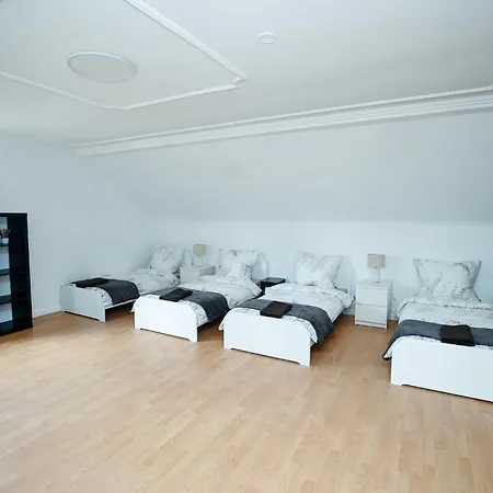 Business & Travel Apartment, 15 Min Messe Apartament Frankfurt nad Menem