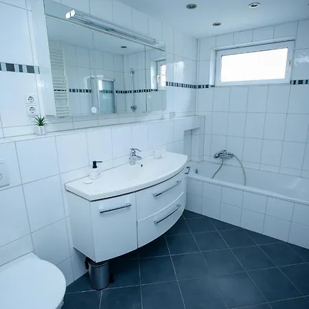 Business & Travel Apartment, 15 Min Messe Apartament