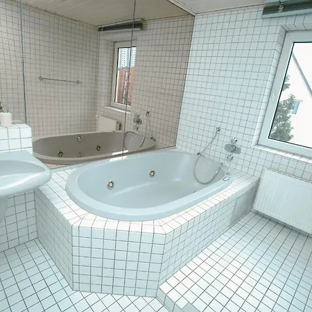 Business & Travel Apartment, 15 Min Messe *